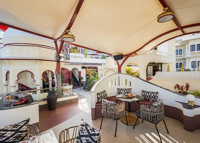 Swaroop Vilas - Lake Facing BoutiqueBoutique Hotel